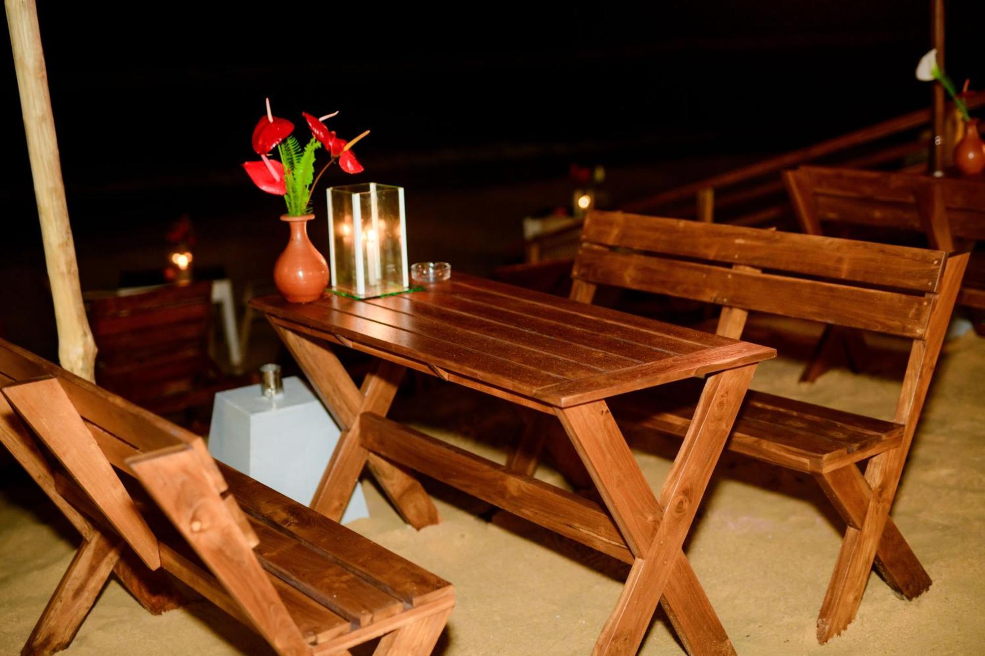 Royal Beach Hotel & Restaurant Hikkaduwa Exterior photo