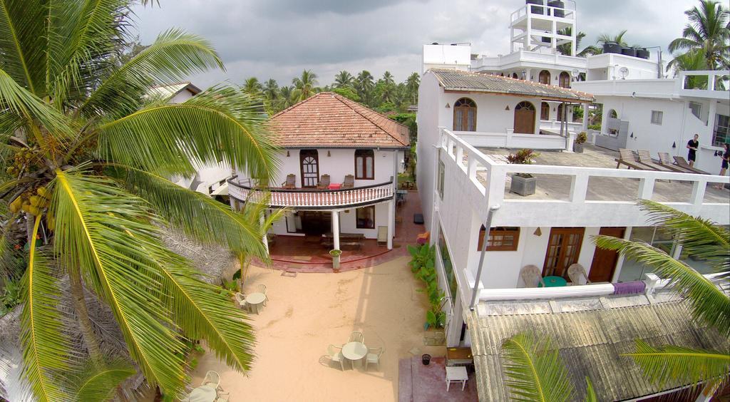 Royal Beach Hotel & Restaurant Hikkaduwa Exterior photo